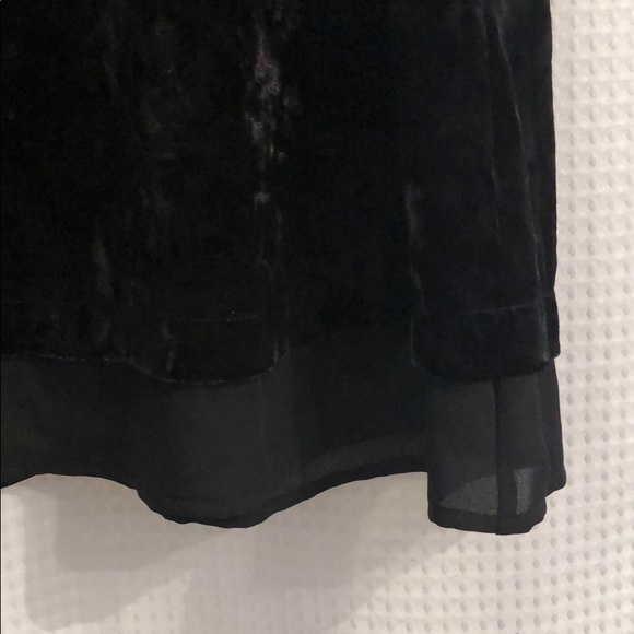 Black Velvet Top - Picture 4 of 6